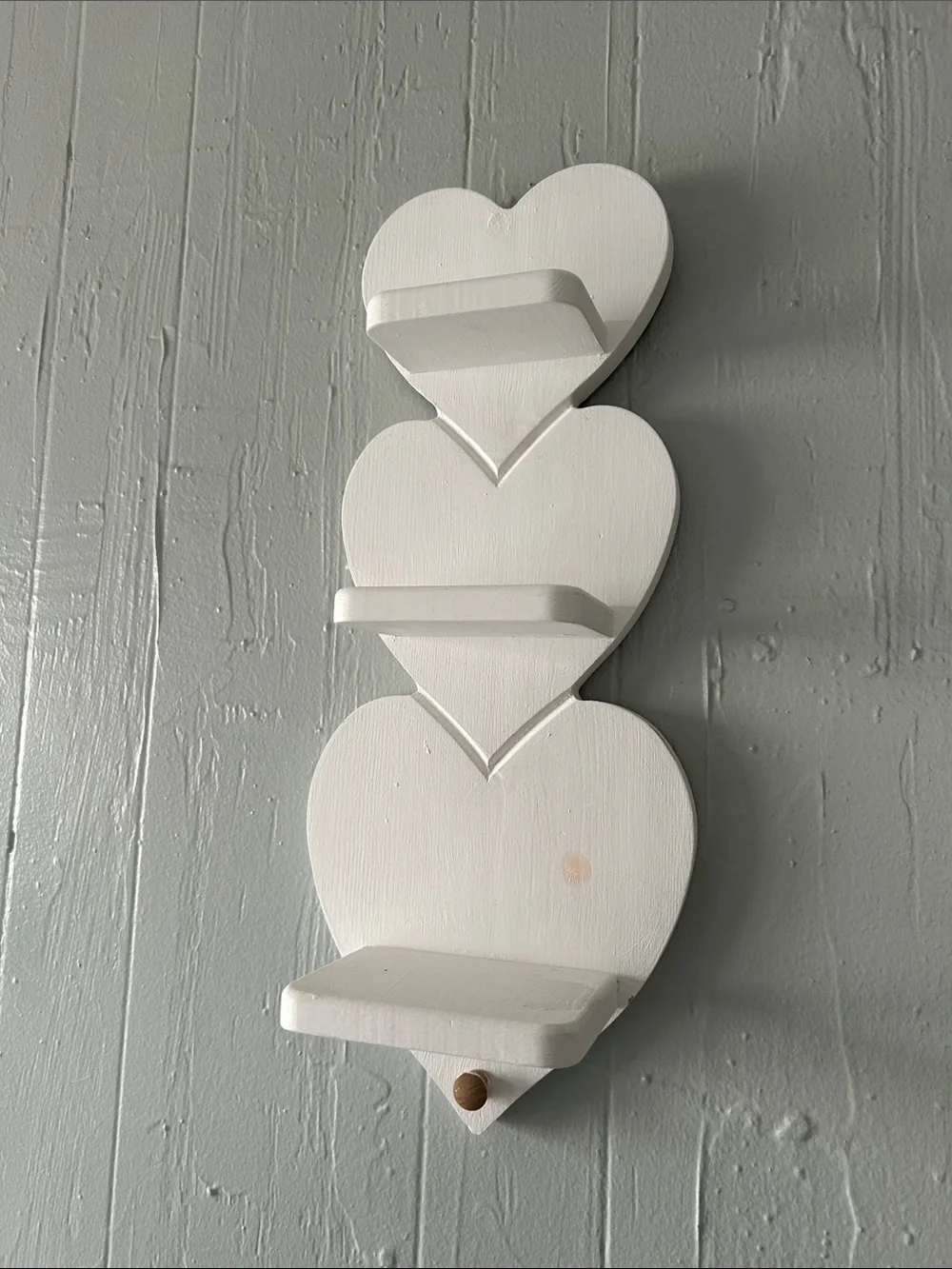 Triple Heart Wall Hook Shelf in White - Decorative Home Hook